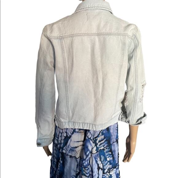 Sky and Sparrow Light wash Distressed Jean Jacket size medium - Picture 10 of 12